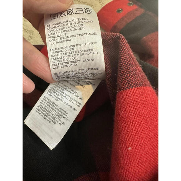 FjallRaven Canada Shirt Womens S Shacket Wool Blend Buffalo Plaid Red Comfort - Picture 9 of 9